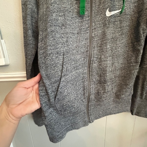 Nike women’s UFO ducks zip up sweater - Picture 6 of 9